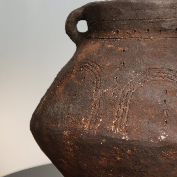 Handmade Tunisian Clay Vase with Handles - Picture 5 of 6
